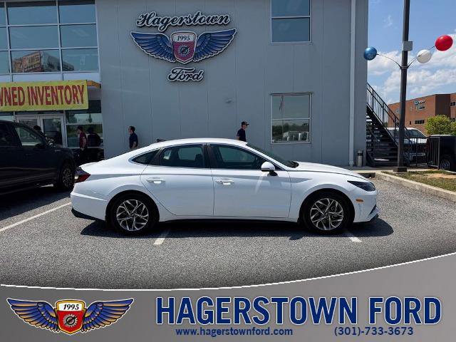 Used 2023 Hyundai Sonata SEL w/ Preferred Accessory Package FWD image 1