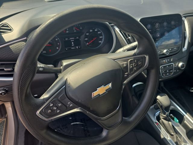 Used 2023 Chevrolet Malibu LT FWD image 13