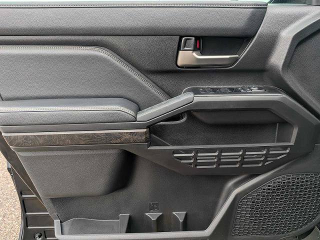 Used 2025 Toyota Tacoma Limited AWD/4WD image 18