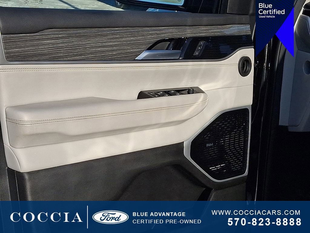 Used 2022 Jeep Wagoneer Series III w/ Premium Group I image 13