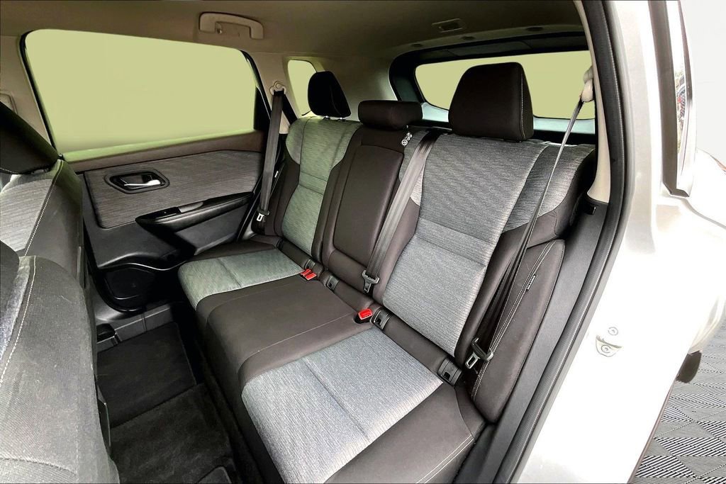 Used 2023 Nissan Rogue SV AWD/4WD image 26