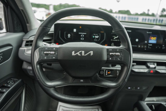 Used 2026 Kia EV9 Light RWD image 14