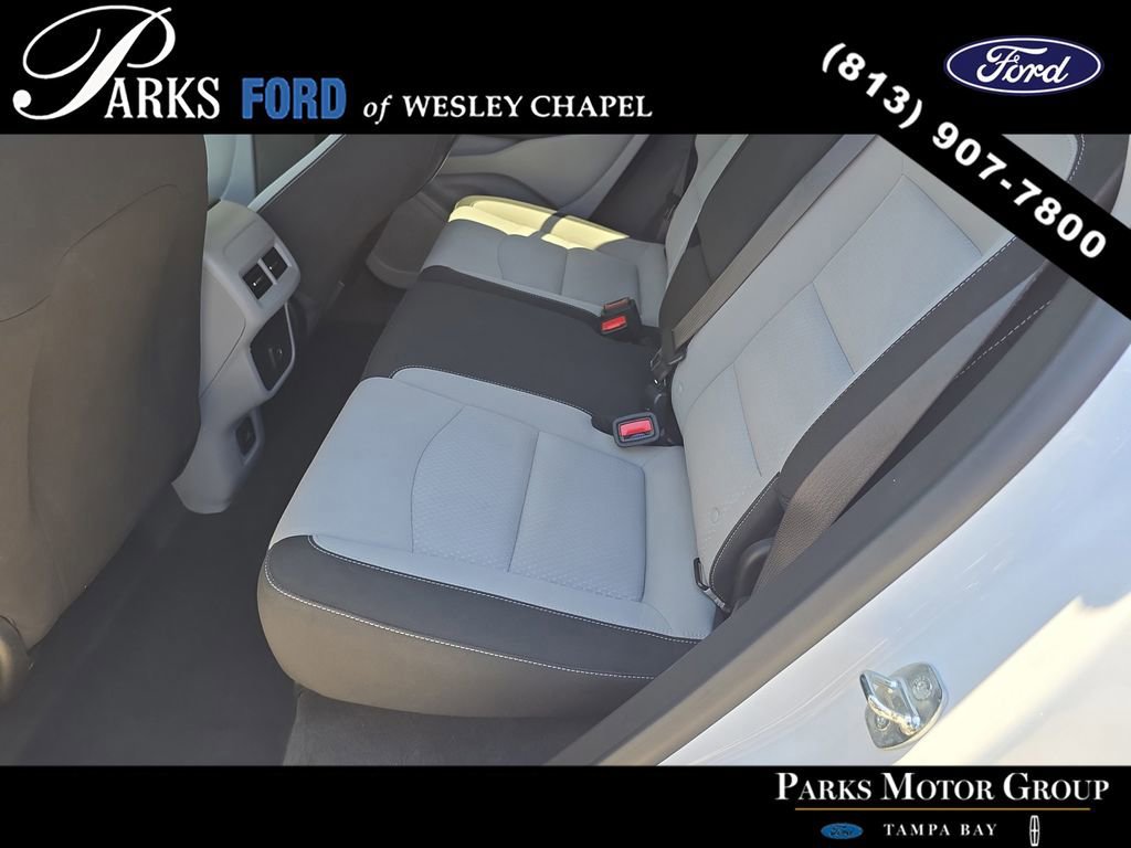 Used 2022 GMC Terrain SLE w/ Driver Convenience Package FWD image 14