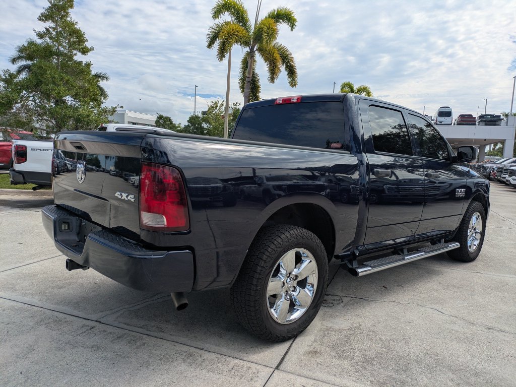 Used 2018 RAM 1500 Express w/ Express Value Package AWD/4WD image 4