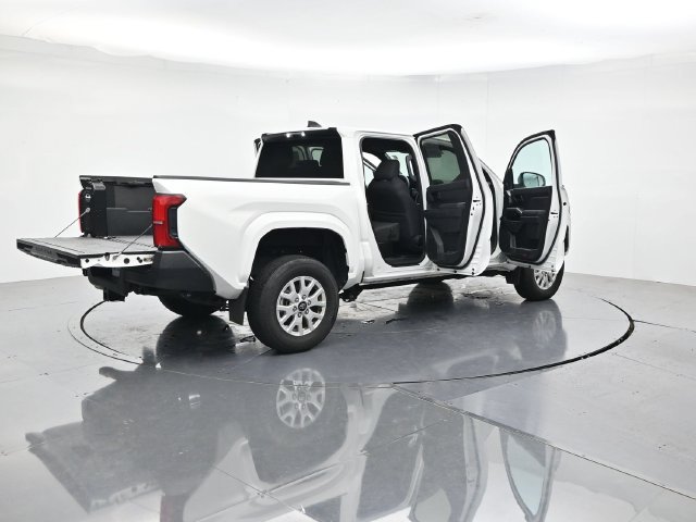 Used 2024 Toyota Tacoma SR AWD/4WD image 50
