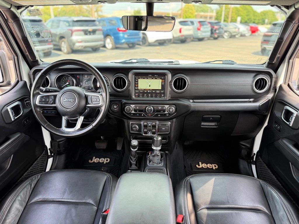 Used 2021 Jeep Wrangler Unlimited Sahara AWD/4WD image 2