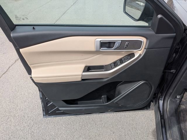 Certified 2023 Ford Explorer XLT w/ Class IV Trailer Tow Package image 6