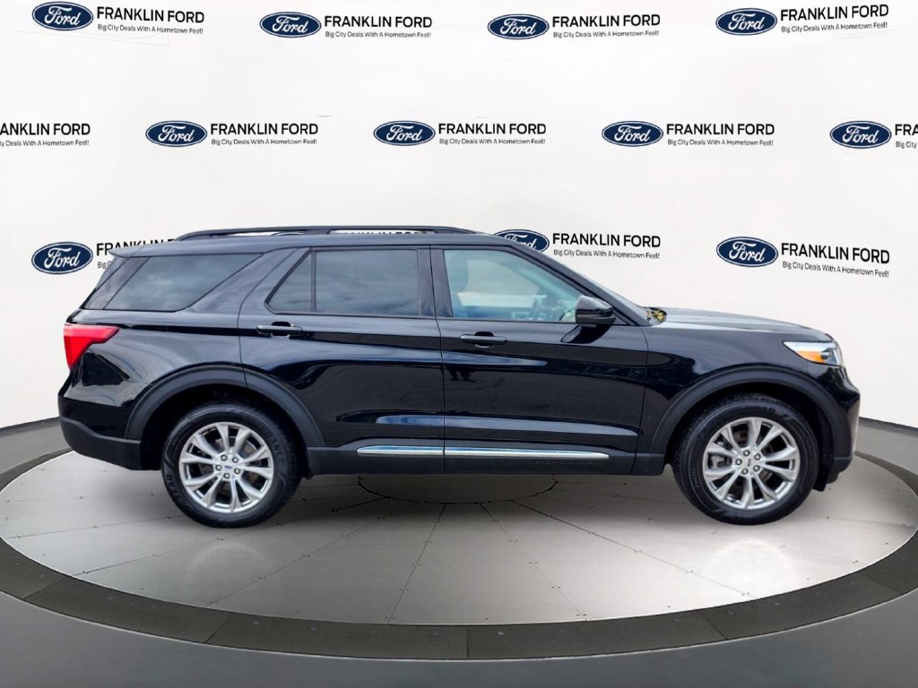 Certified 2024 Ford Explorer XLT w/ Equipment Group 202A AWD/4WD image 6