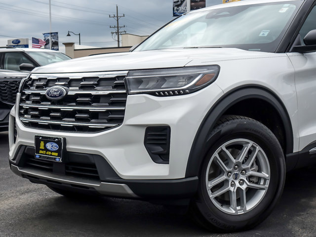 Certified 2025 Ford Explorer Active AWD/4WD image 2
