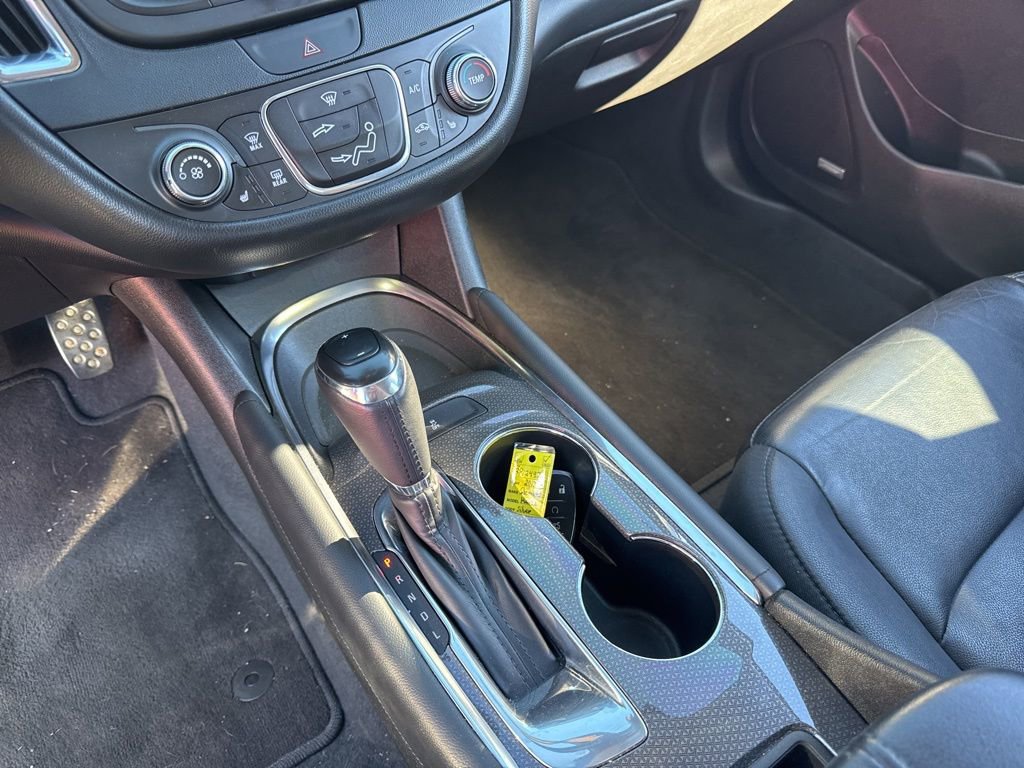 Used 2017 Chevrolet Malibu LT w/ Leather Package image 14