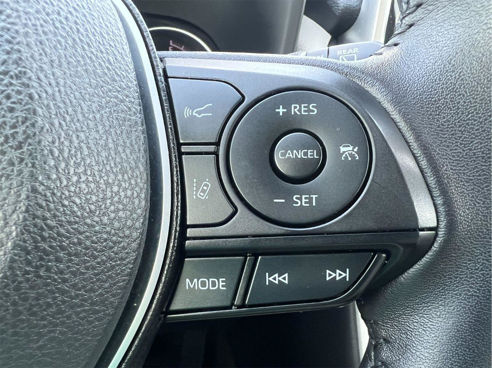 Used 2023 Toyota RAV4 XLE Premium FWD image 43