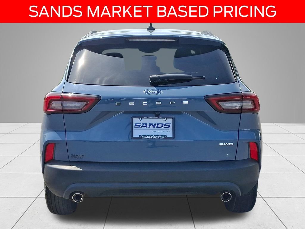 Certified 2025 Ford Escape ST-Line Select AWD/4WD image 5