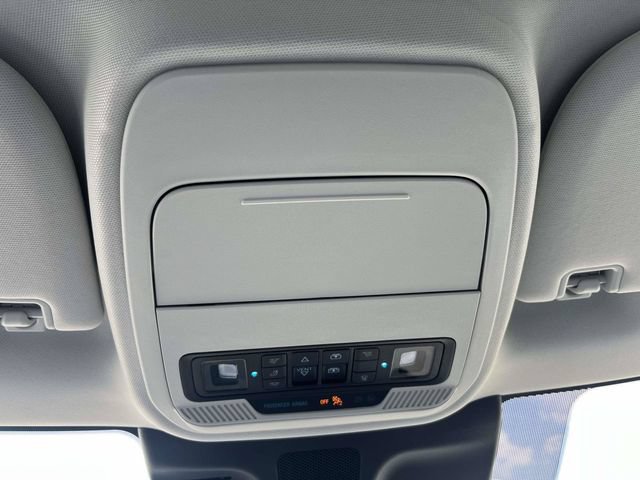 Certified 2025 Ford Expedition Platinum w/ Platinum Ultimate Package AWD/4WD image 28