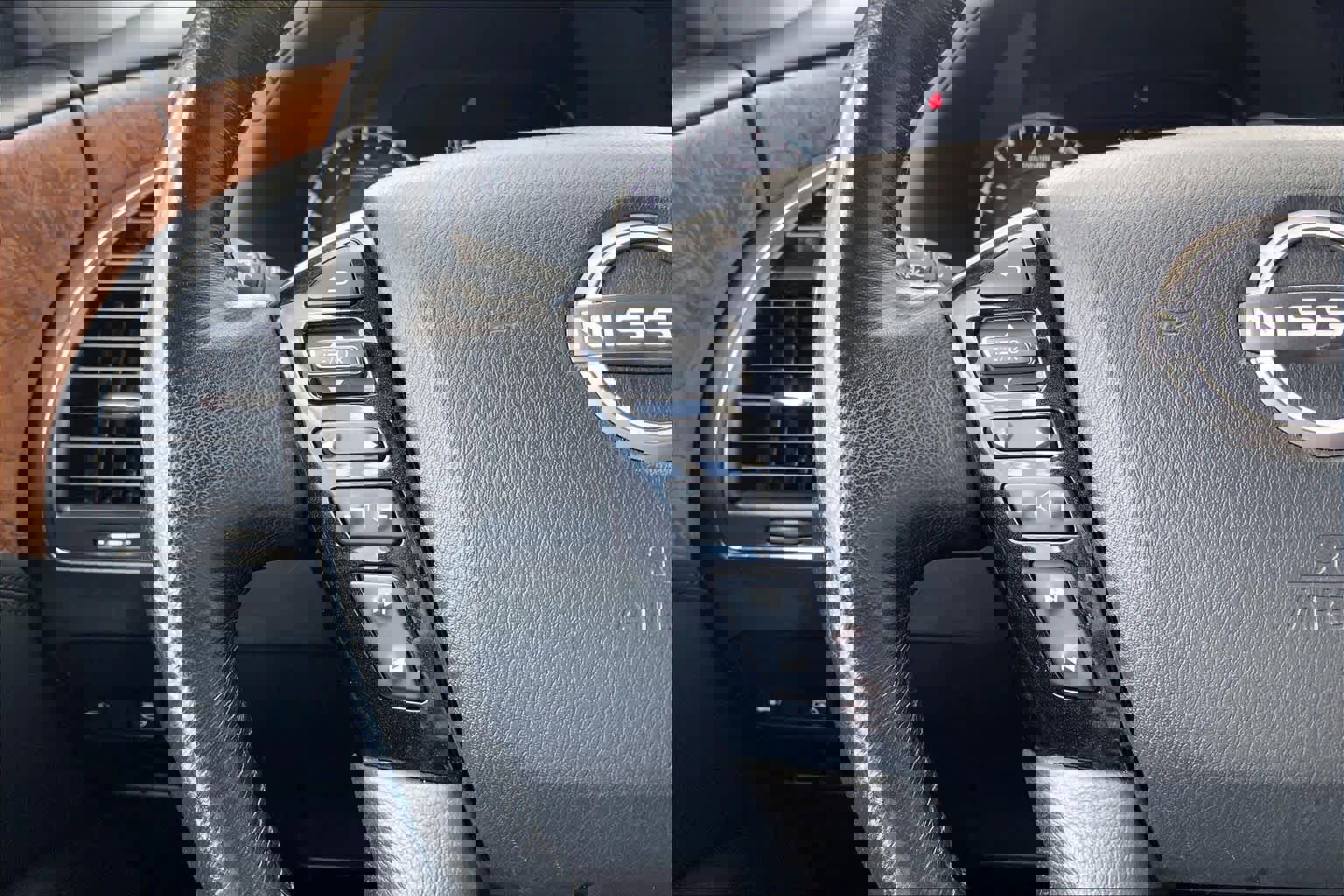 Used 2023 Nissan Armada SL w/ Captain's Chairs Package image 23