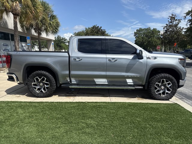 Used 2025 GMC Sierra 1500 SLT w/ SLT Premium Package AWD/4WD image 4
