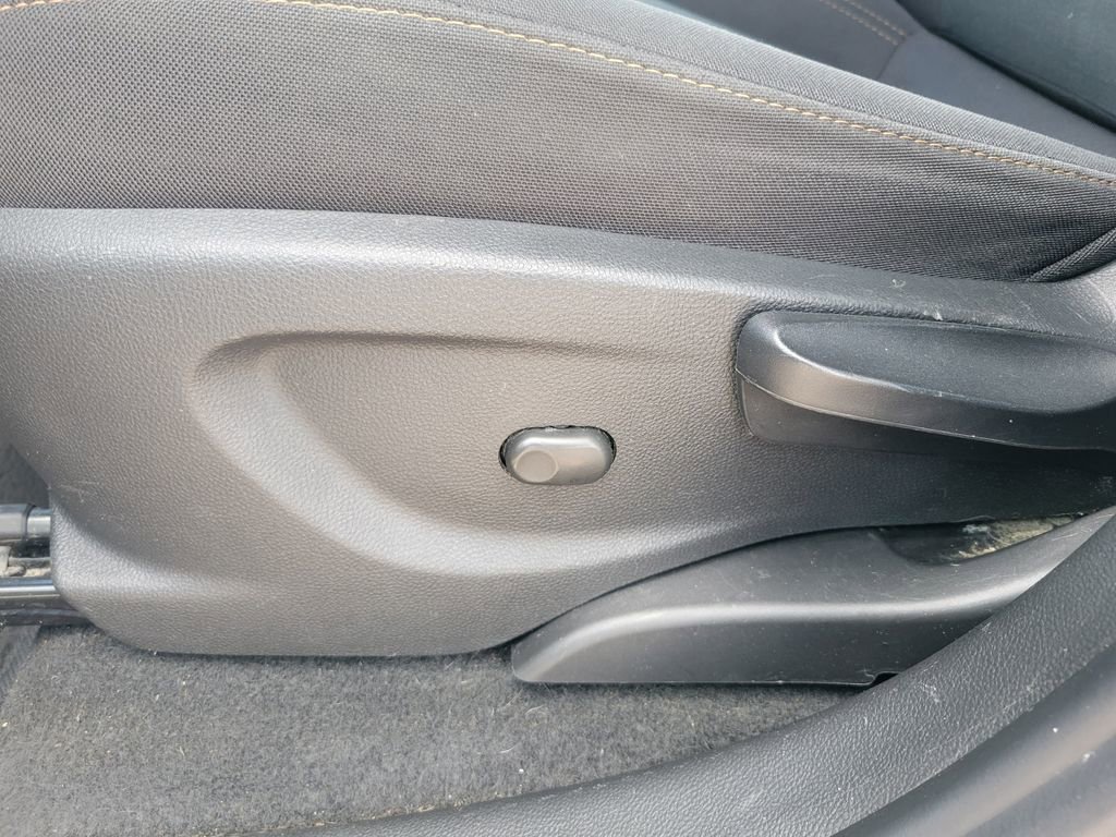Used 2020 Chevrolet Trax LS FWD image 41