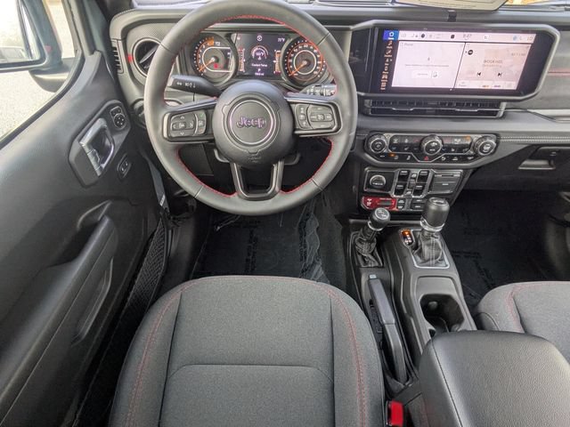 Used 2024 Jeep Wrangler Unlimited Rubicon w/ Technology Group AWD/4WD image 16