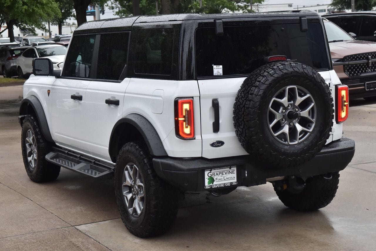 Certified 2024 Ford Bronco Badlands AWD/4WD image 10
