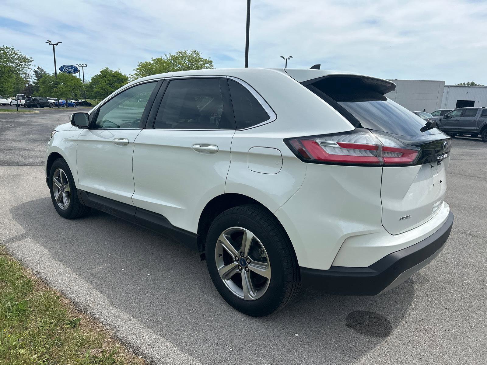 Certified 2022 Ford Edge SEL w/ Convenience Package image 12