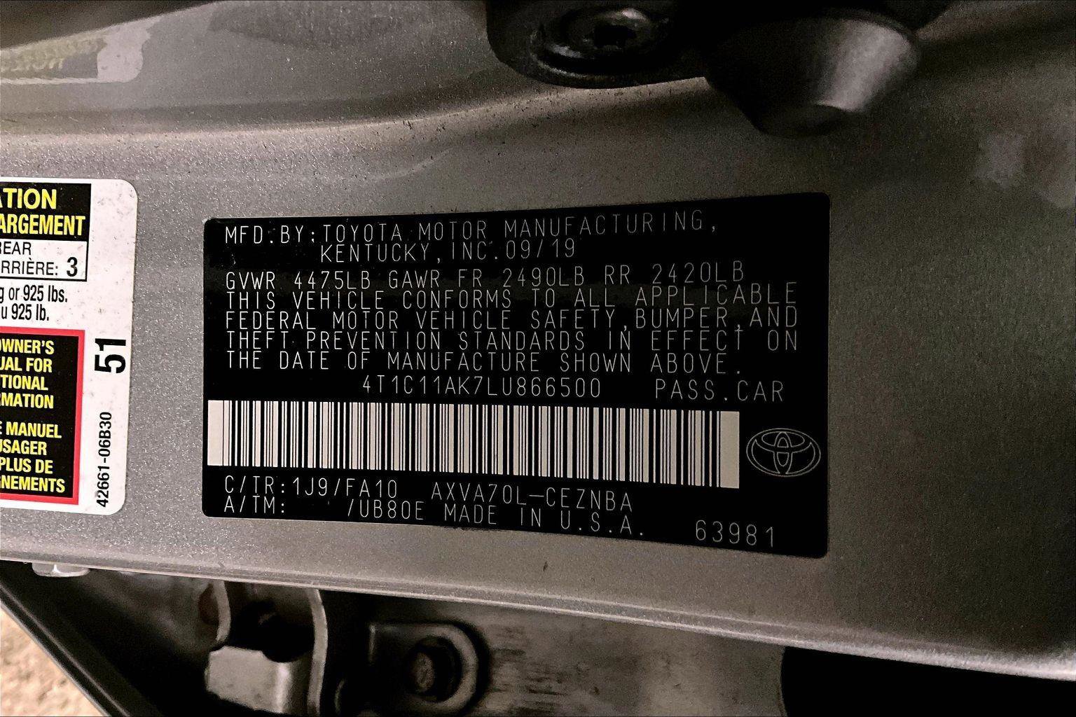 Used 2020 Toyota Camry LE image 32