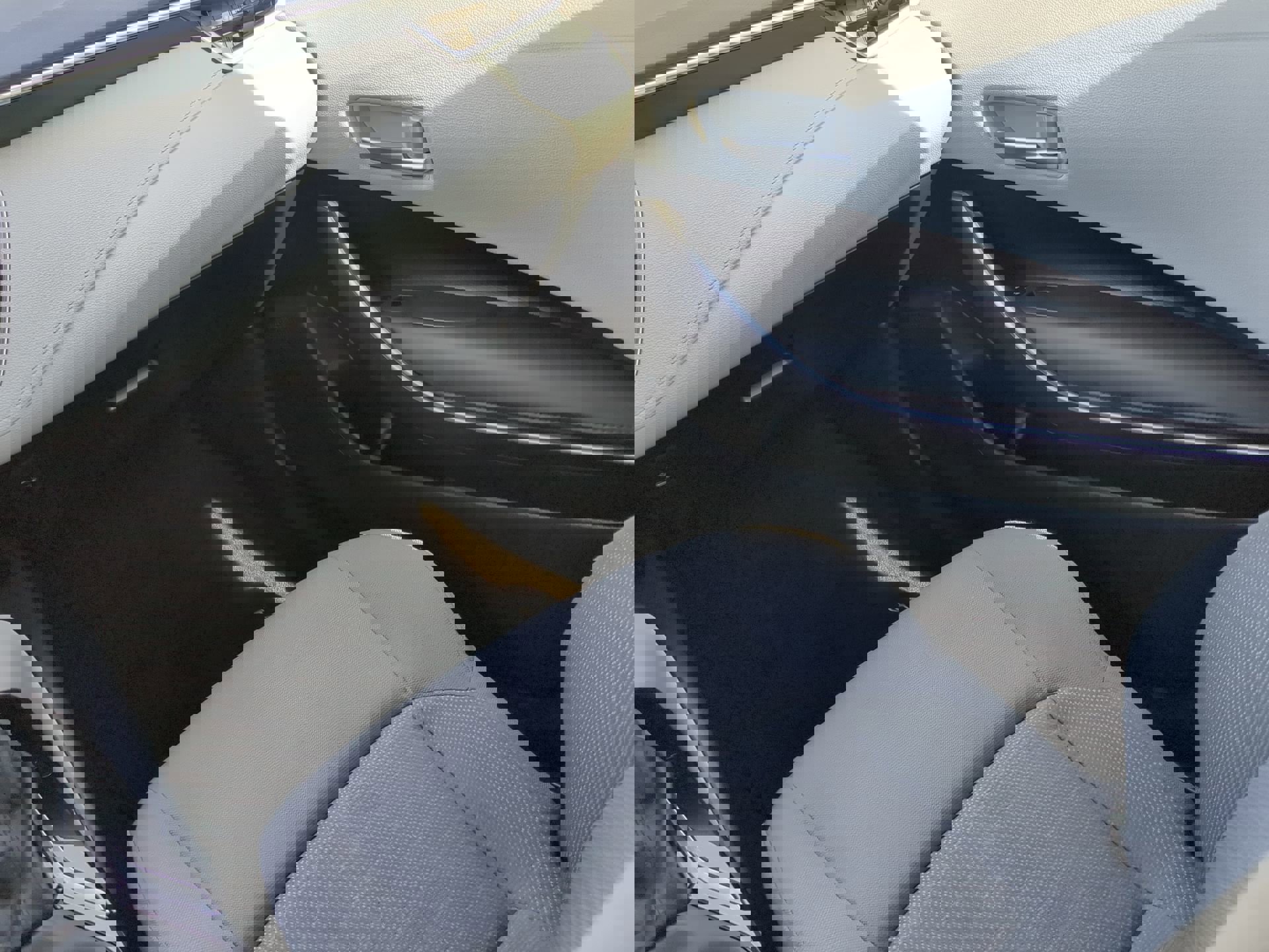 Used 2024 Toyota Corolla SE image 17