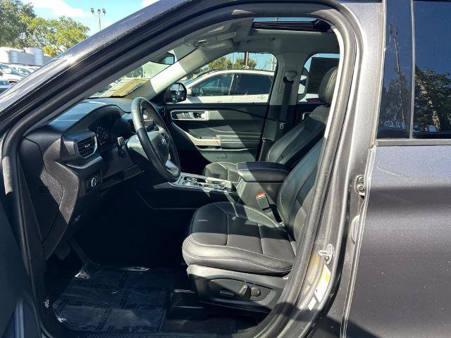 Certified 2024 Ford Explorer XLT w/ Equipment Group 202A AWD/4WD image 17