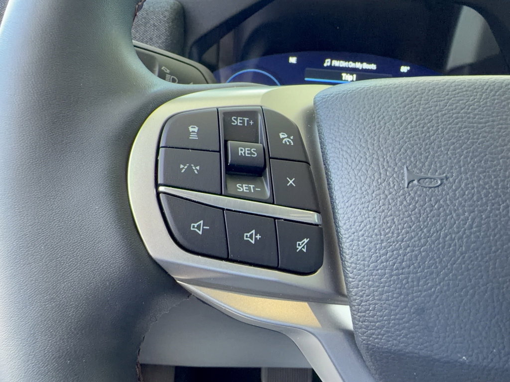 Certified 2025 Ford Explorer Active w/ Active Comfort Package RWD image 26