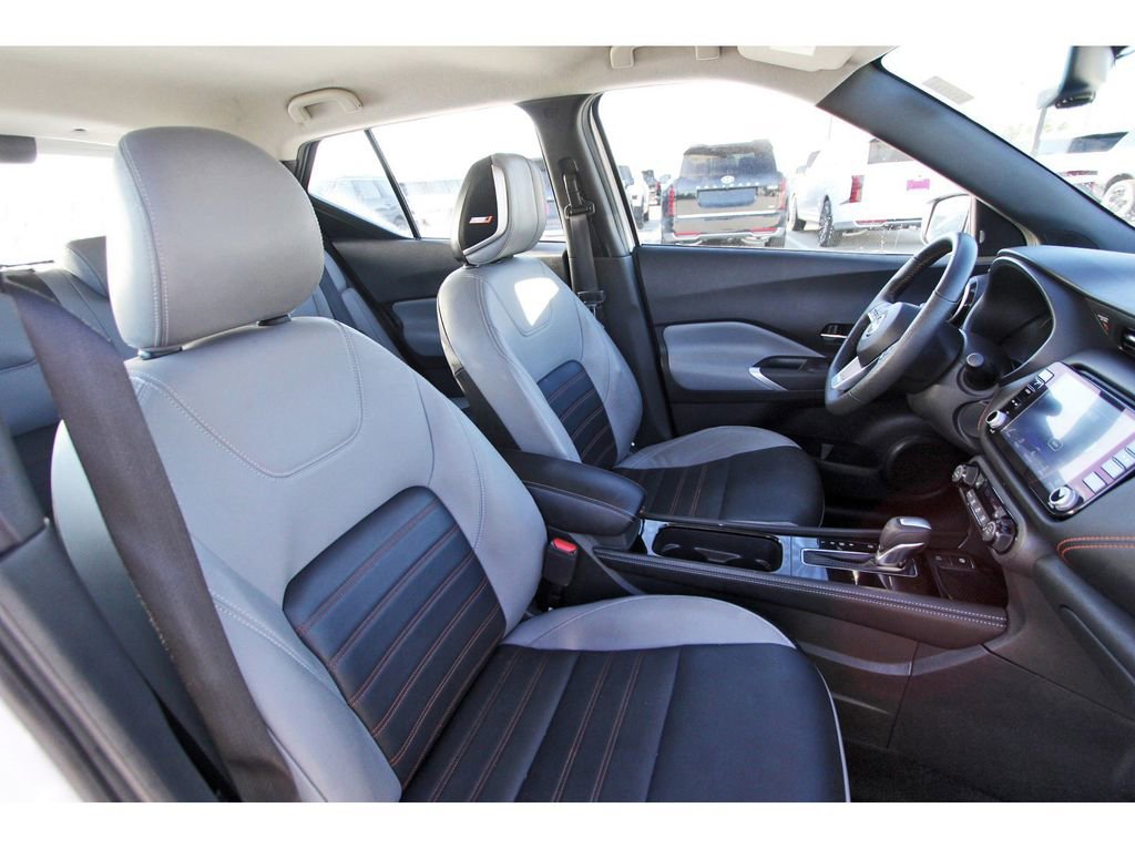 Used 2023 Nissan Kicks SR w/ SR Premium Package image 28