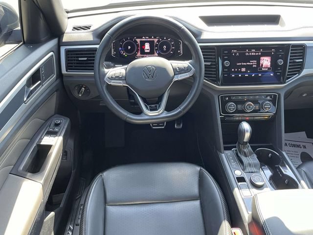 Used 2022 Volkswagen Atlas Cross Sport SEL R-Line AWD/4WD image 12