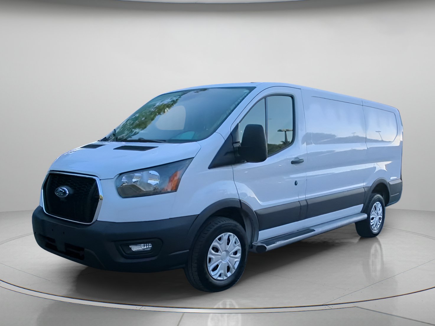 Certified 2025 Ford Transit 250 Low Roof w/ Exterior Upgrade Package RWD image 12