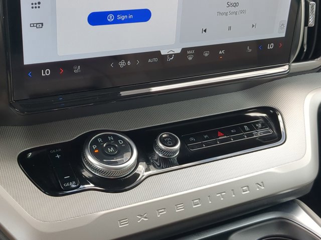 Certified 2025 Ford Expedition Max Active RWD image 25