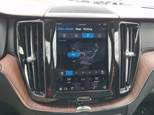 Used 2023 Volvo XC60 B6 Ultimate w/ Protection Package Premier AWD/4WD image 16
