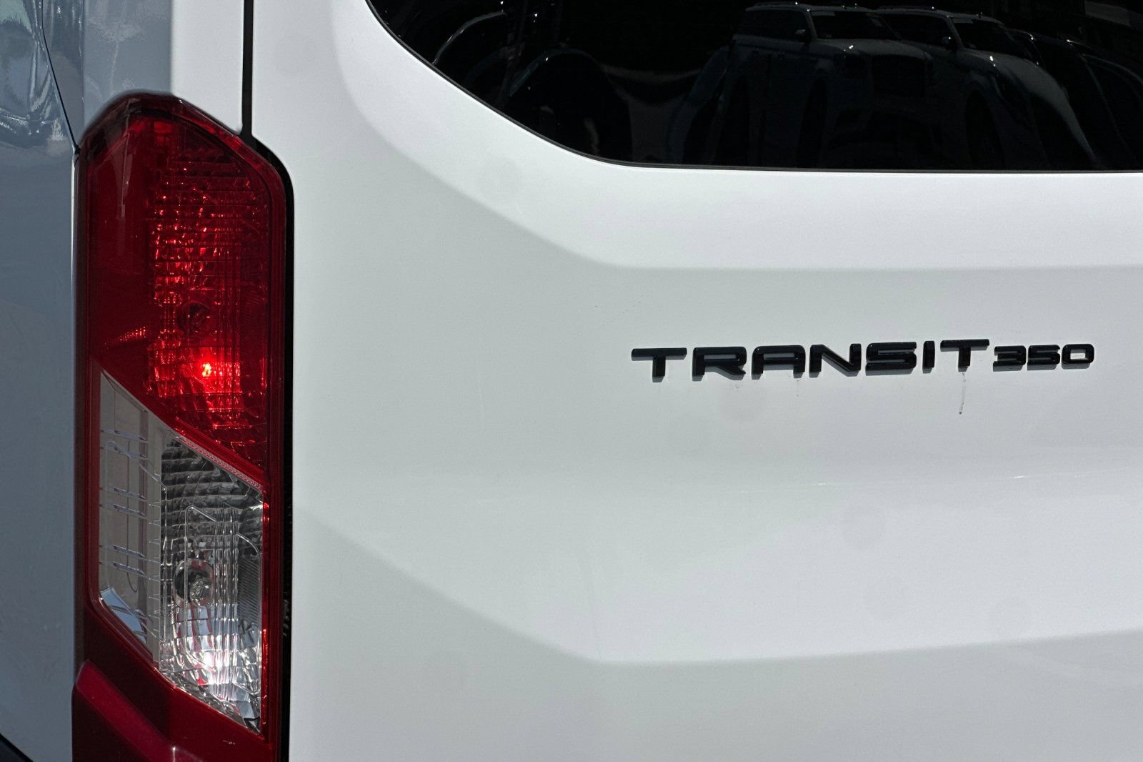 Certified 2026 Ford Transit 350 XLT RWD image 28