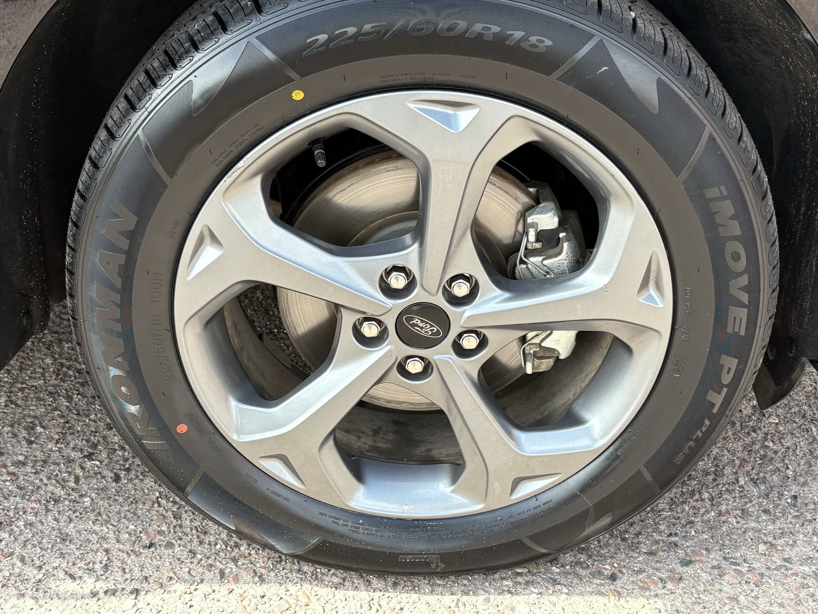 Certified 2024 Ford Escape ST-Line AWD/4WD image 11