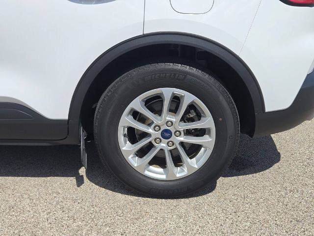 Certified 2022 Ford Escape SE w/ Cold Weather Package FWD image 16