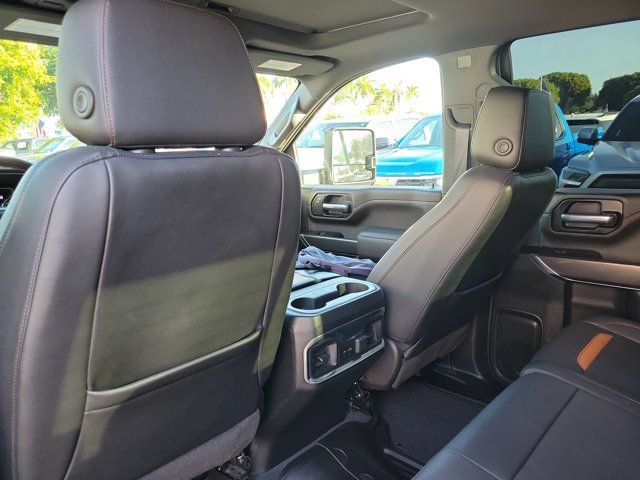 Used 2022 GMC Sierra 2500 AT4 w/ AT4 Premium Plus Package AWD/4WD image 13