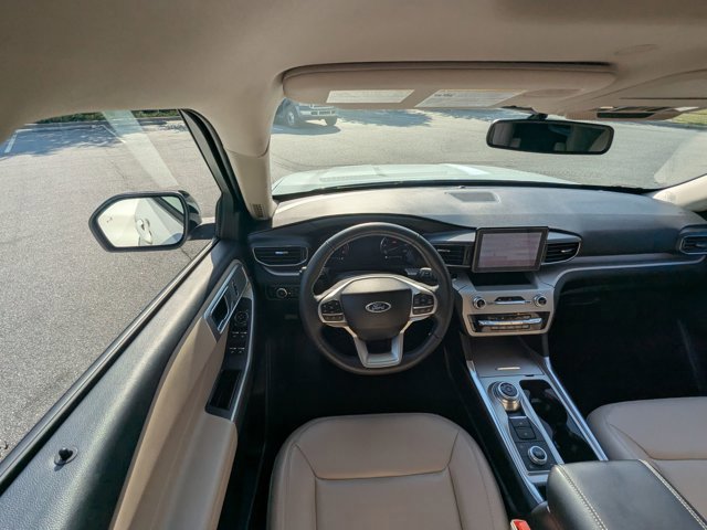 Certified 2023 Ford Explorer XLT w/ Equipment Group 202A image 34