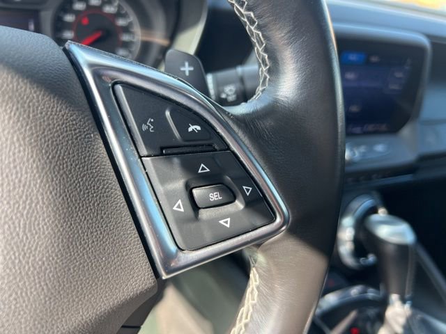 Used 2020 Chevrolet Camaro LT w/ Technology Package image 11