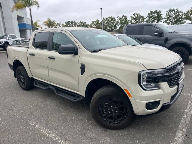 Certified 2025 Ford Ranger XLT w/ Black Appearance Package RWD image 4