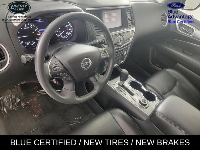 Used 2017 Nissan Pathfinder SL w/ SL Premium Package AWD/4WD image 12