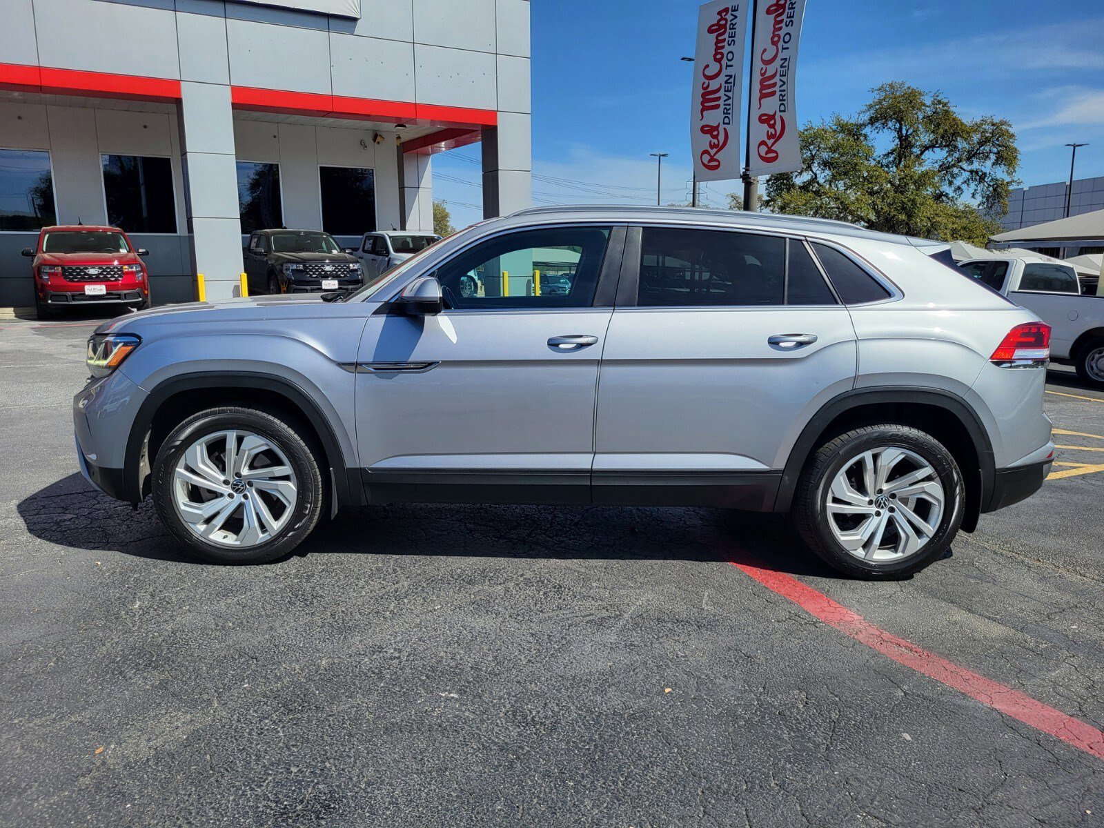 Used 2020 Volkswagen Atlas Cross Sport SEL image 6