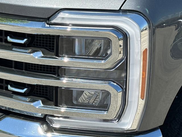 Certified 2023 Ford F250 Lariat w/ Lariat Ultimate Package AWD/4WD image 4