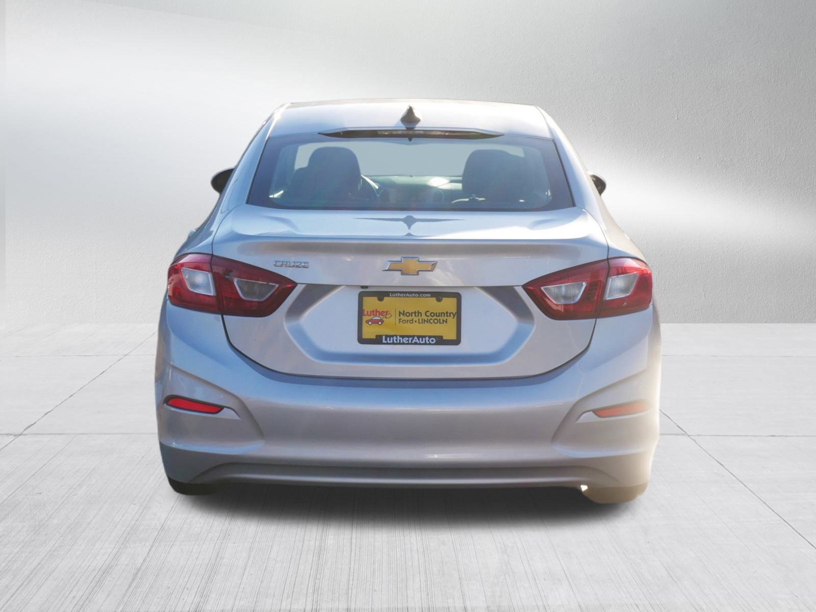 Used 2017 Chevrolet Cruze LS image 4