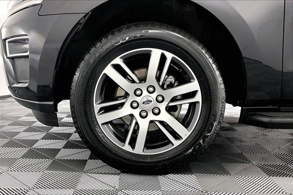 Certified 2024 Ford Expedition Limited RWD image 8
