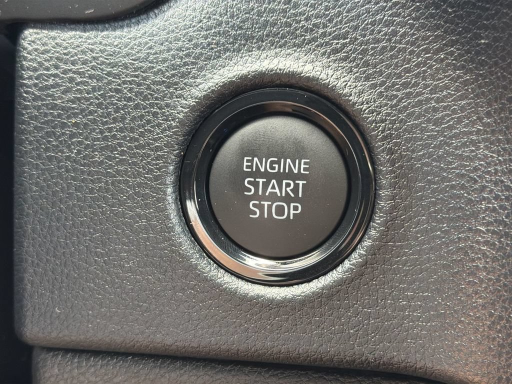 Used 2026 Toyota Tundra SR AWD/4WD image 18