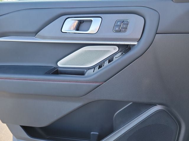 Certified 2025 Ford Explorer ST AWD/4WD image 18