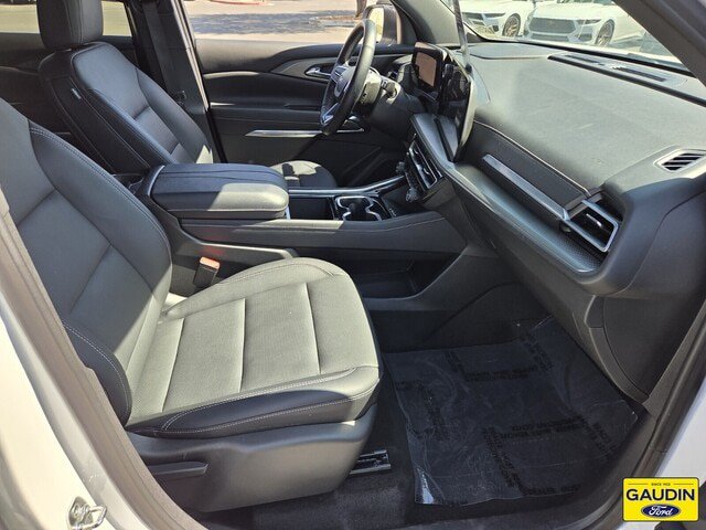 Used 2025 Chevrolet Traverse LT AWD/4WD image 17