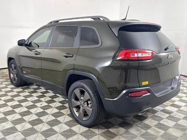 Used 2017 Jeep Cherokee Latitude image 3