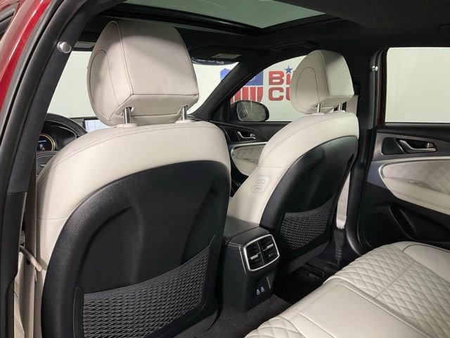 Used 2024 Genesis G70 3.3T Advanced w/ Sport Prestige Package image 15