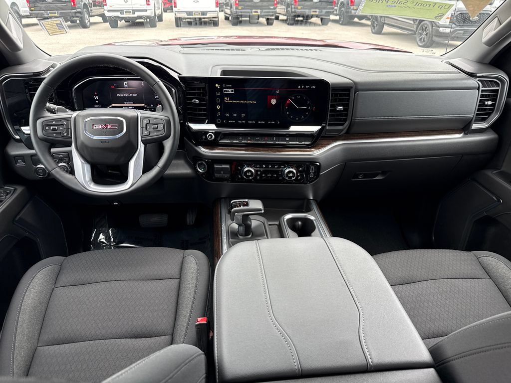 Used 2024 GMC Sierra 1500 Elevation RWD image 5